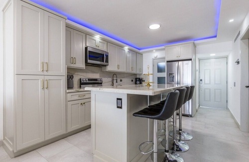 Laguna Shores Condo | Ocean Front King Suites/Sleeps12/POOLS/WI-FI