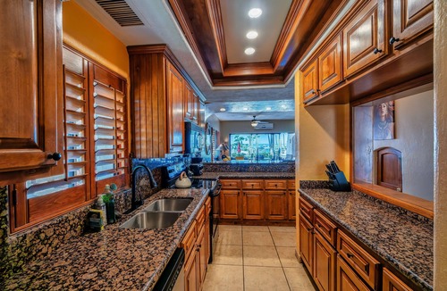 Bella Vista Villa | OCEAN FRONT VILLA! 3 KING Bedrooms, 3.5ba.! 1900sf! VIEWS! Sandy Beach! Slps 9