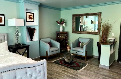 Boca de Tomatlan House | Ocean Frontage Two Bedroom Family compound with Full Kitchen