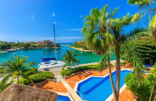Puerto Aventuras Apartment | Ocean & Marina views,Affordable,Spoil yourself!