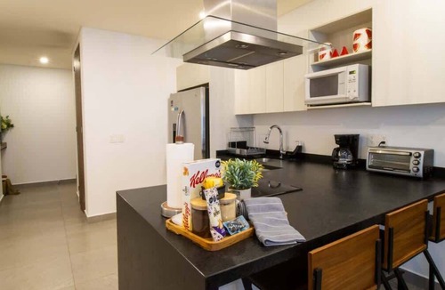 North Hotel Zone Apartment | Ocean View 2BD & Pool, Great Location