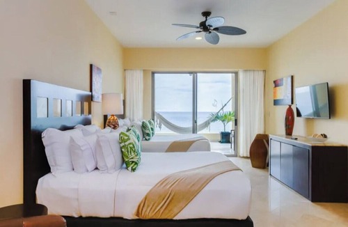 South Shore Hotel Area Hotel | Ocean-View Deluxe Room w/Private Terrace & Hammock