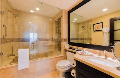 South Shore Hotel Area Hotel | Ocean-View Deluxe Room w/Private Terrace & Hammock
