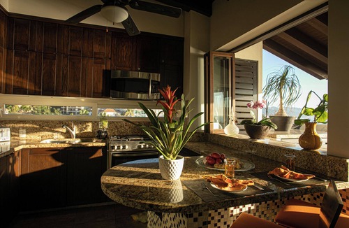 Amapas Condo | Ocean View Signature Pinnacle Penthouse on H G T V HOUSE HUNTERS INTERNATIONAL.