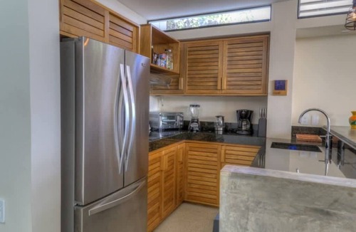 Hidalgo Condo | Oceanfront 3BR | Private Pool + 3 Shared Pools