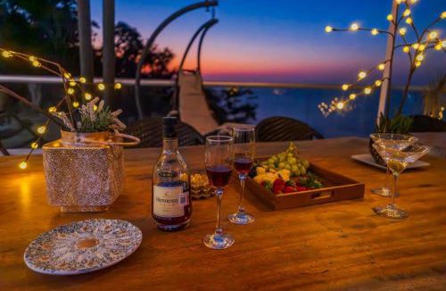 Boca de Tomatlan Villa | Oceanfront 4BR 20 PAX