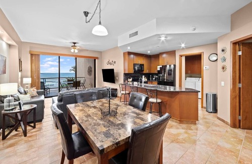 Puerto Penasco Resort | Oceanfront Luxe Coastal Escape at Las Palomas Resort Mexico, 2nd Floor Luxury Ocean Front Condo Step