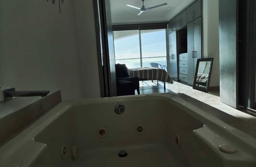 Rosarito Apartment | Oceanfront 3BR Baja - Pool, Sauna, Gym & Beach