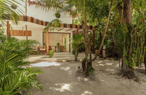 Zona Hotelera Cabin | Oceanfront Suite