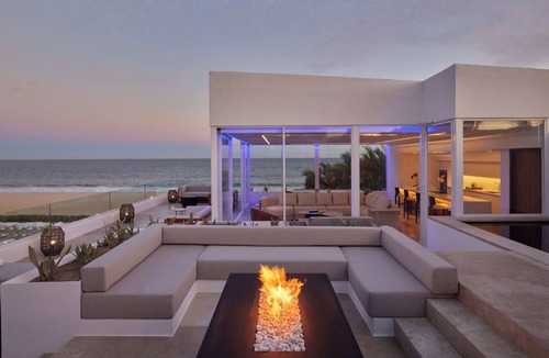 Zona Hotelera Villa | Oceanfront Villa with Private Rooftop Pool - Viceroy Los Cabos