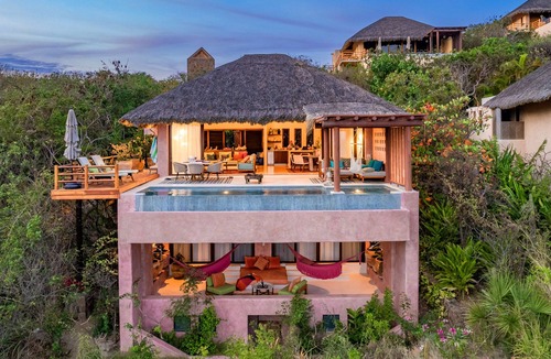 Santa Maria Huatulco Villa | Oceanfront Villa in Gated Community + Amenities