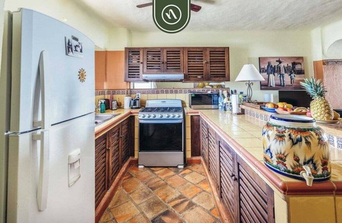 Emiliano Zapata Apartment | Oceanview 2BR Condo - Romantic Zone - Rooftop Pool