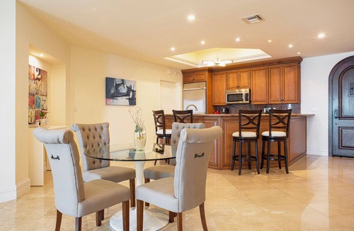 Punta Sam Condo | Oceanview Condo in San Miguel de Cozumel: The Landmark Resort of Cozumel