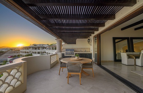 San Jose del Cabo Condo | Oceanview Penthouse Beachclub and Yacht Membership