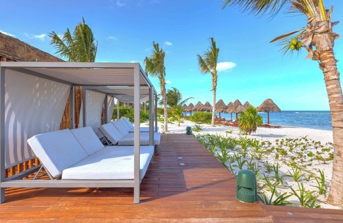 Playa Mujeres Apartment | Oceanview Penthouse with Rooftop Pool & Jacuzzi