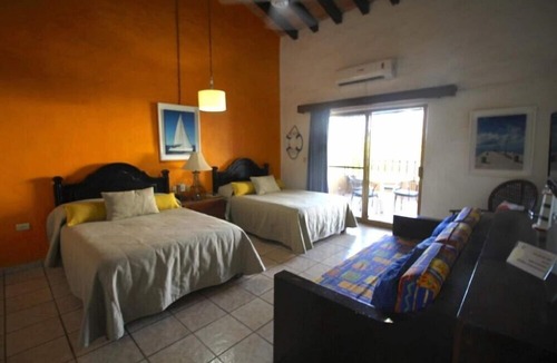 South Hotel Zone Hotel | Old Vallarta Spacious Studio with Onsite Amenities and Beach