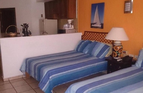 South Hotel Zone Hotel | Old Vallarta Spacious Studio with Onsite Amenities and Beach