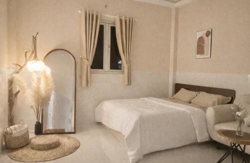 Tan Phu District Hotel | Olie Home