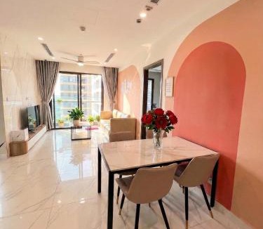 District 9 Apartment | Oliver's vacation home - Vinhomes Grand Park