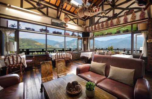 Ren'ai House | Oncoming Luck Villa