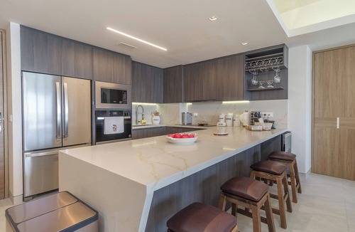 Bella Vista Condo | One 902 Full– Luxury Oceanfront Condo with Stunning Views