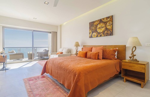 Bella Vista Condo | One 902 Hotel Room – Step Into Luxury: Brand New Beachfront Living by the Sea of Cortez