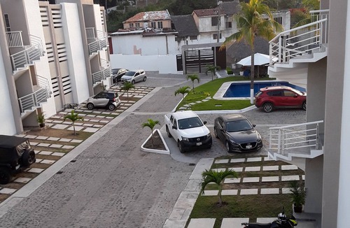Manzanillo Apartment | Only 5 minutes walk to the beach, cozy and quiet 2 bedroom apartment