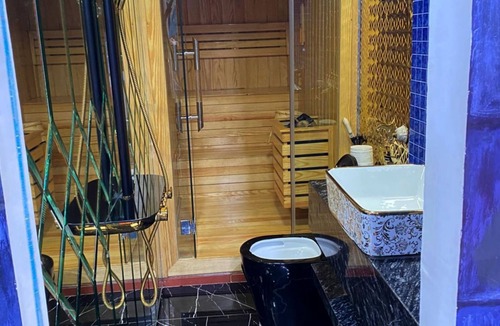 Thuy Xuan Hotel | OYO 1214 Hoang Gia Athena Hotel