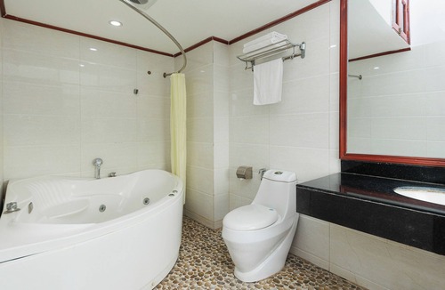 Hoai Duc Hotel | OYO 472 Lenka Hotel