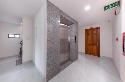 Phuoc Long Hotel | OYO 942 Cuong Hai Apartment