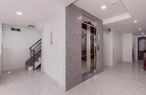 Phuoc Long Hotel | OYO 942 Cuong Hai Apartment