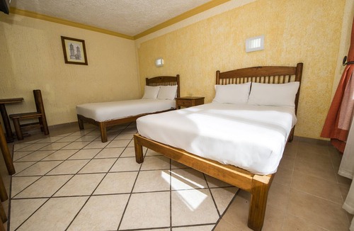 Huichapan Hotel | OYO Hotel La Glorieta, Huichapan