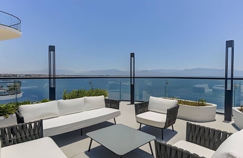 La Cruz de Huanacaxtle Condo | Pacific coast escape w/pool & beach access