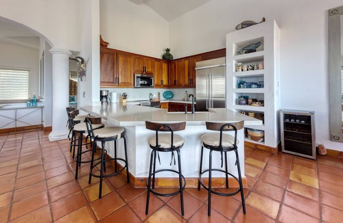 Palmilla Villa | PALMILLA VILLA WITH STUNNING OCEAN VIEWS