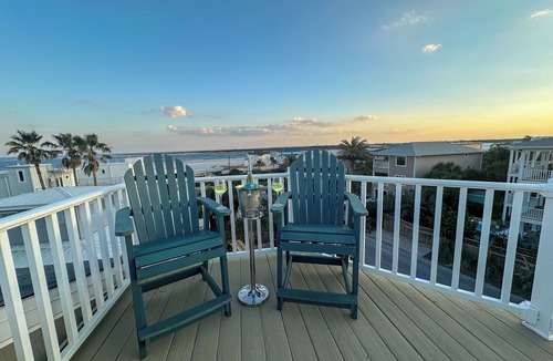 Vilano Beach House | Panoramic Ocean Views, Loaded with Amenities!