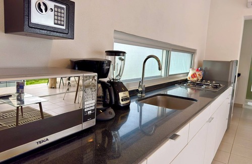 Granjas del Marques Hotel | Papaya Condo Acapulco Diamante - Adults Only
