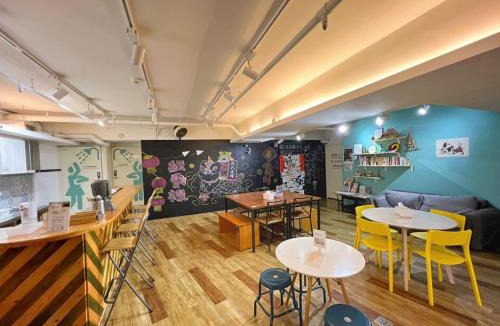 Sanmin Hostel | Paper Plane Hostel