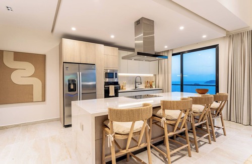 Santa Maria Huatulco Condo | Paradise Cove Penthouse | Stunning Ocean Views