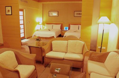 East District Hotel | Park Motel