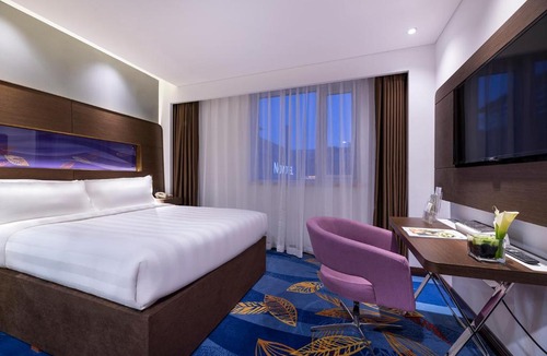 Wangfujing Shopping Area Hotel | Peace Hotel Beijing