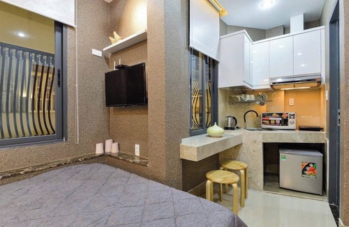 Nguyen Thai Binh House | Peanuts De Tham - Green Breeze, Central D1, HCM.C