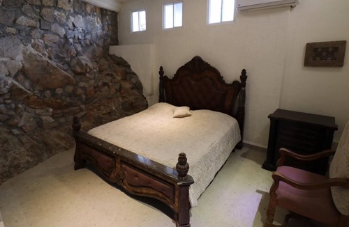 Centro Villa | Pedregal gated comunity private beach, awsome views 3 blocks from marina 10pax
