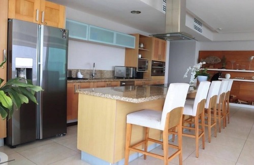 South Hotel Zone Apartment | Peninsula 18D Spacious 3-bedroom apartment in pleasant Puerto Vallarta.