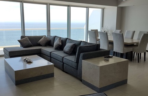 Quintas del Mar Condo | Peninsula-Pacific-Pearl-9-people