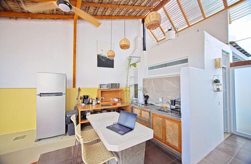 Rinconada Apartment | Penthouse - Optic Fiber, King Bed, AC & Pool