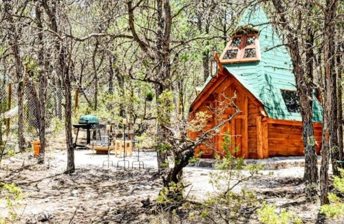 Saltillo Cabin | Pequeña Cabaña Mágica con Chimenea Interior