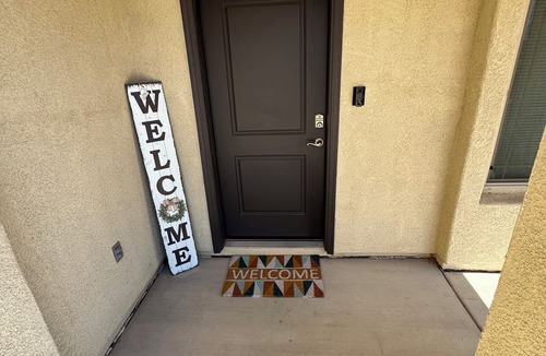 Yuma House | Perfect for Families & Groups in Fortuna Foothills