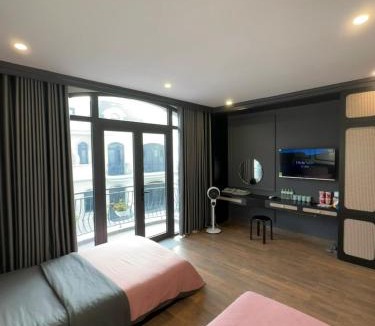 Van Giang House | Phòng Đôi Ban Công cực chill