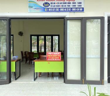 Tan Hiep Hotel | Phòng ba giường có view biển