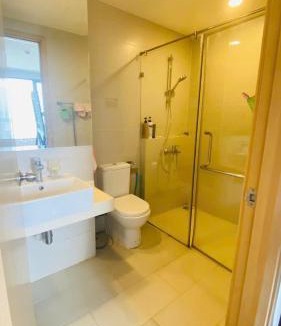 District 7 House | Phòng VIP view sông trong căn hộ cao cấp có hồ bơi và xông hơi